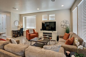 House, Multiple Beds, Mountain View (Red Cliff Sunset) | Living area | Flat-screen TV, DVD player - Red Cliff Sunset (St. George)