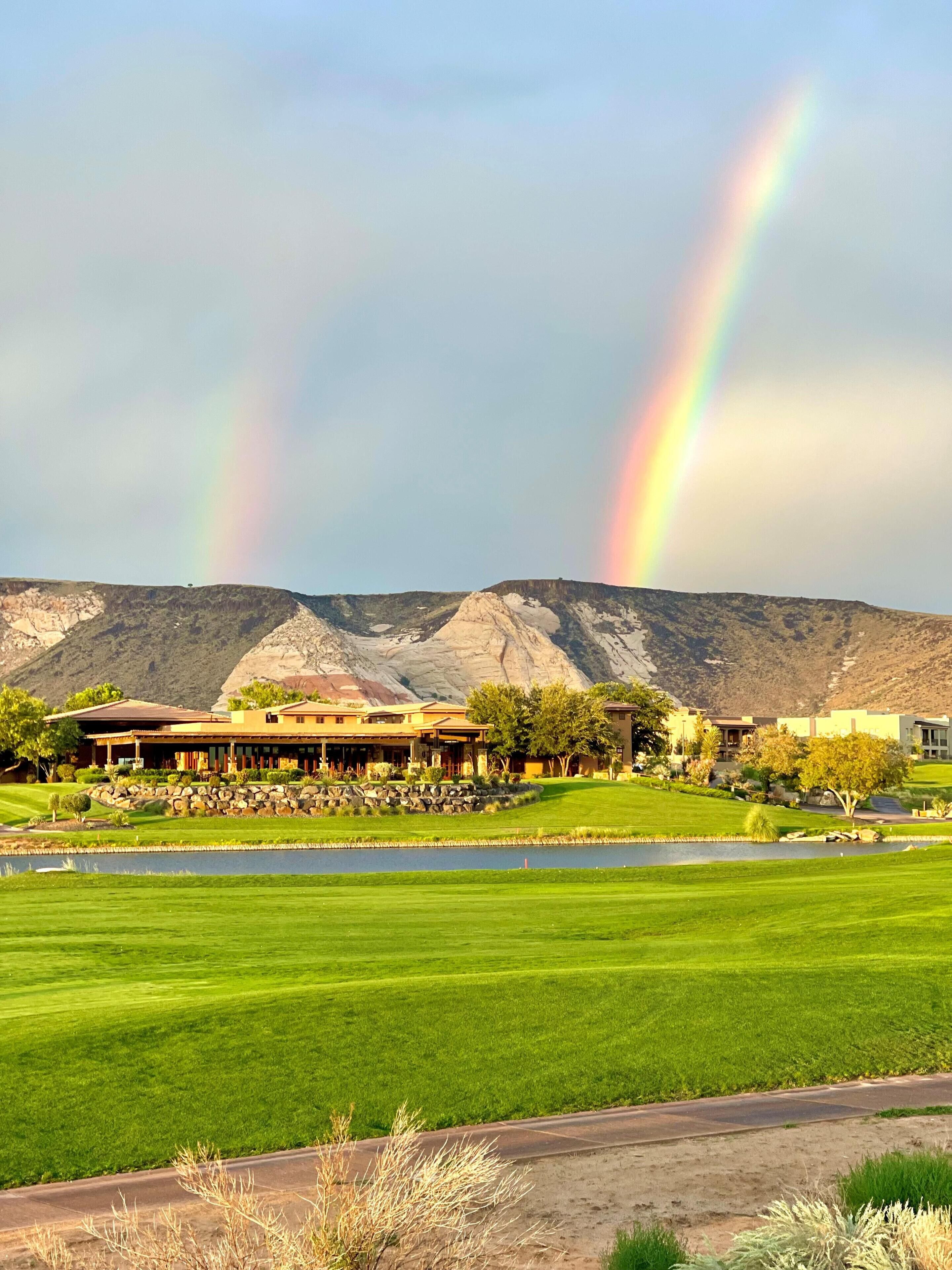 Hus - flera sängar - utsikt mot bergen (Angels Landing) | Golf