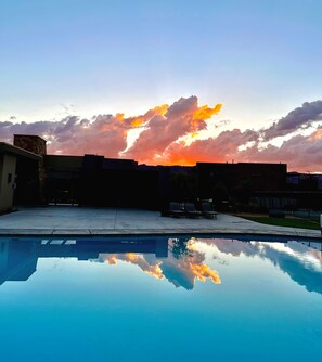 Hus - flera sängar - utsikt mot bergen (Angels Landing)