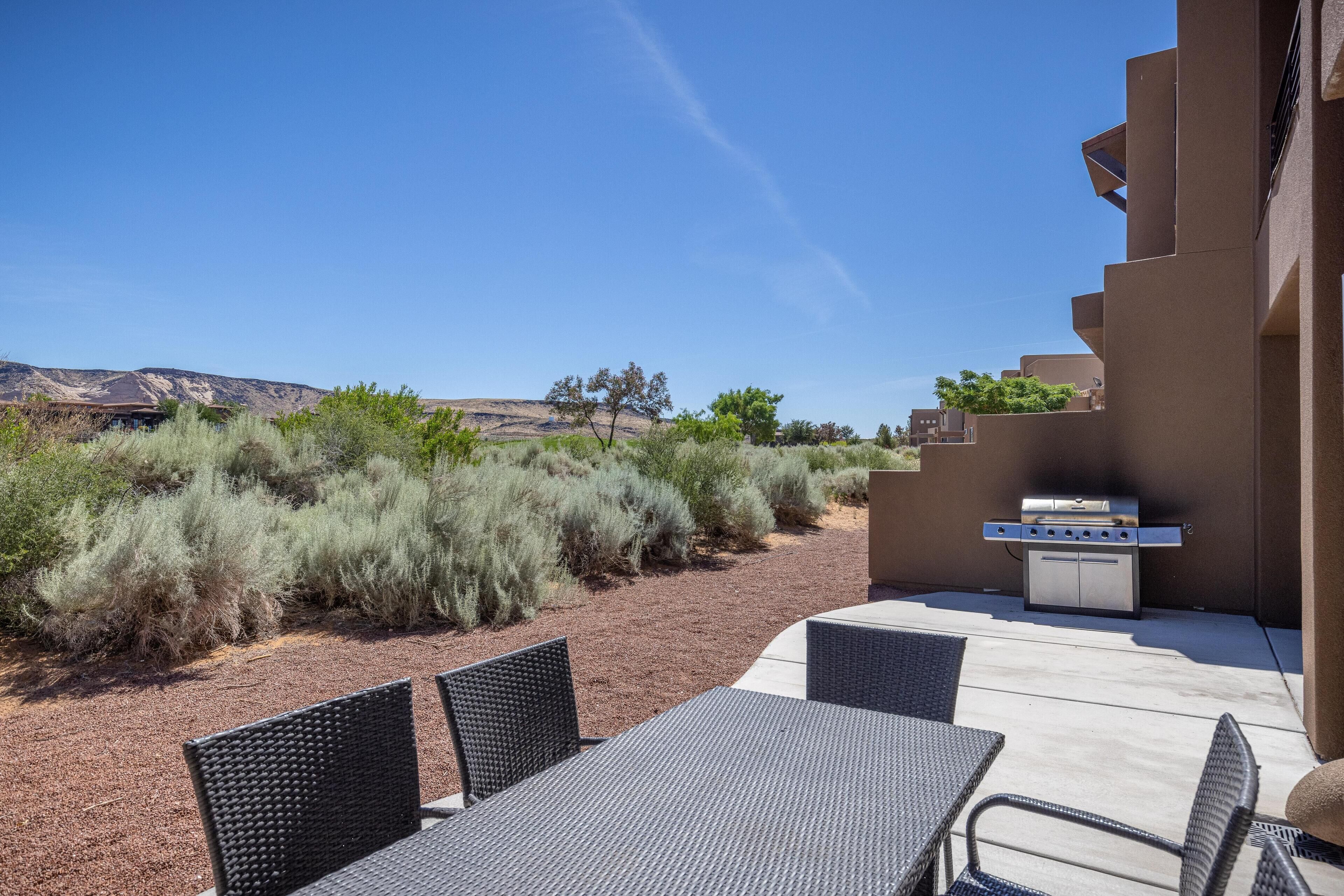 المنطقة المحيطة بالمنشأة