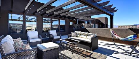 House, Multiple Beds, Mountain View (The Painted Horse) | Terrace/patio