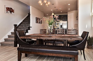 House, Multiple Beds, Mountain View (The Painted Horse) | Dining