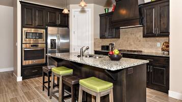 House, Multiple Beds, Mountain View (The Painted Horse) | Private kitchen | Full-size fridge, microwave, oven, stovetop