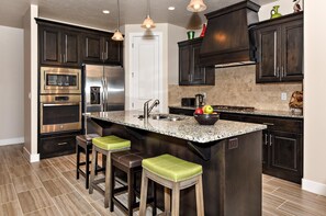 House, Multiple Beds, Mountain View (The Painted Horse) | Private kitchen | Full-size fridge, microwave, oven, stovetop