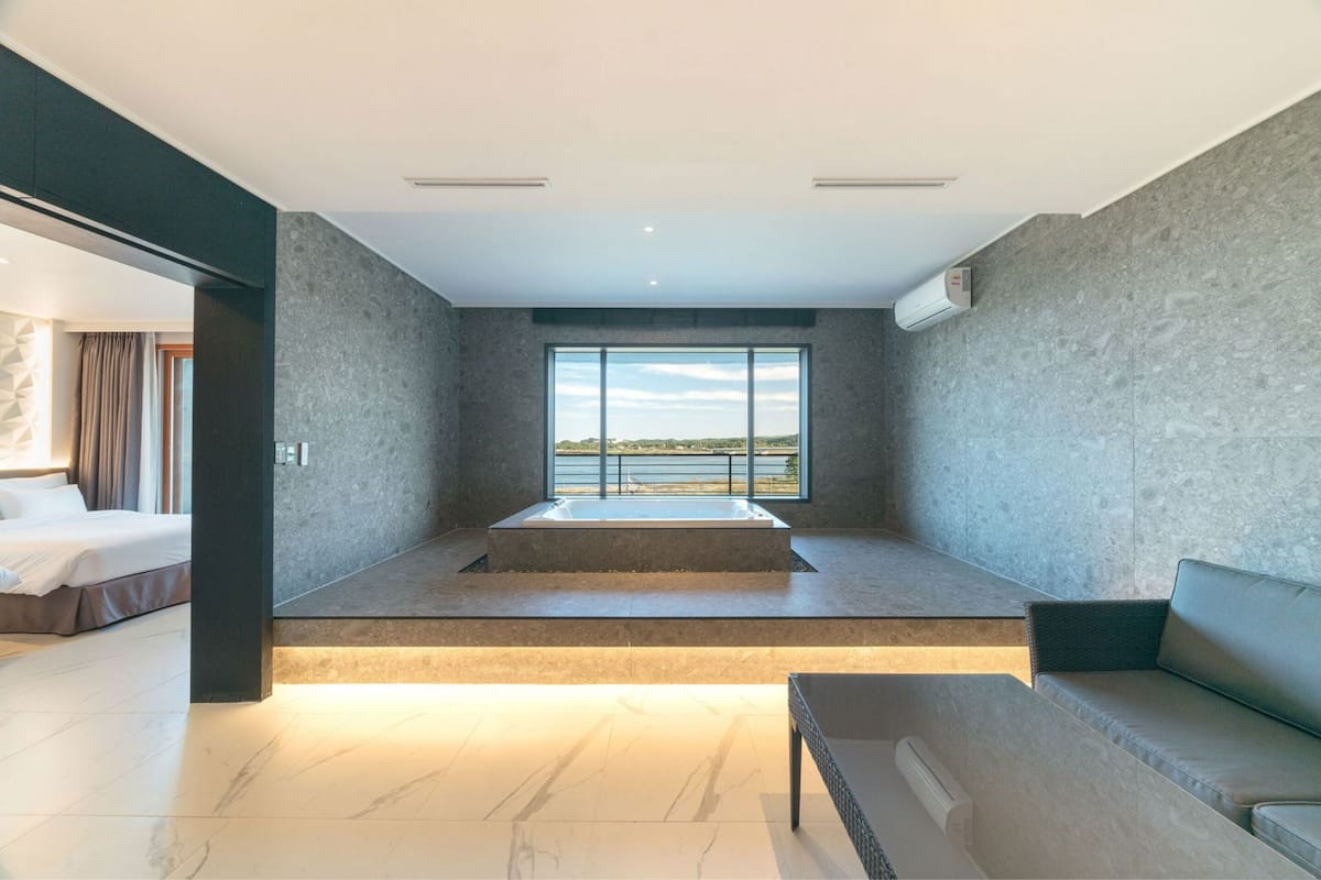 2 bedrooms, blackout drapes, free WiFi, bed sheets