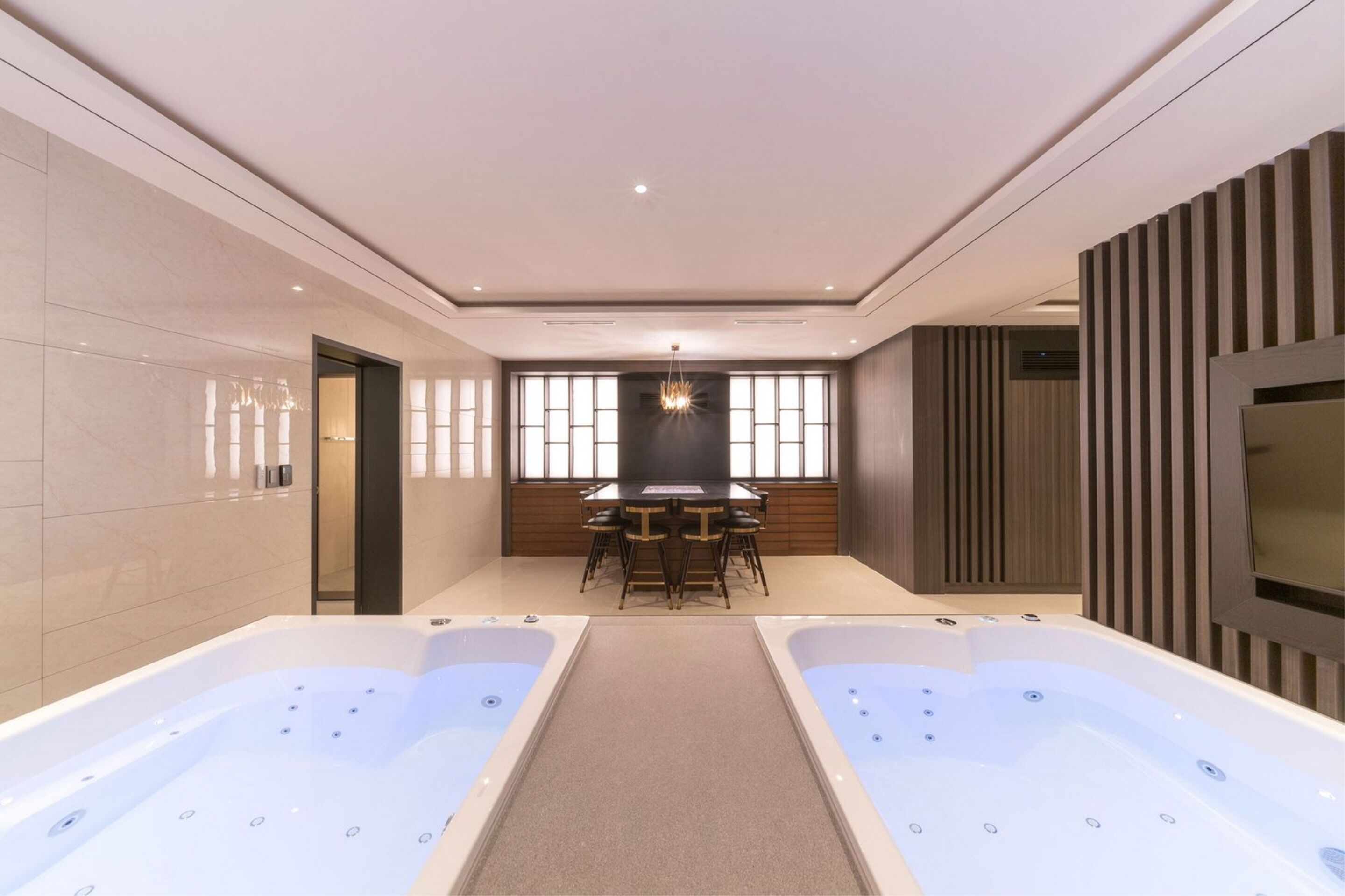 2 bedrooms, blackout curtains, free wifi, bed sheets