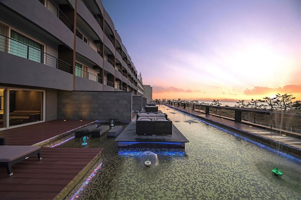 Verdunkelungsvorhänge, kostenloses WLAN, Bettwäsche