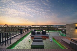 Verdunkelungsvorhänge, kostenloses WLAN, Bettwäsche