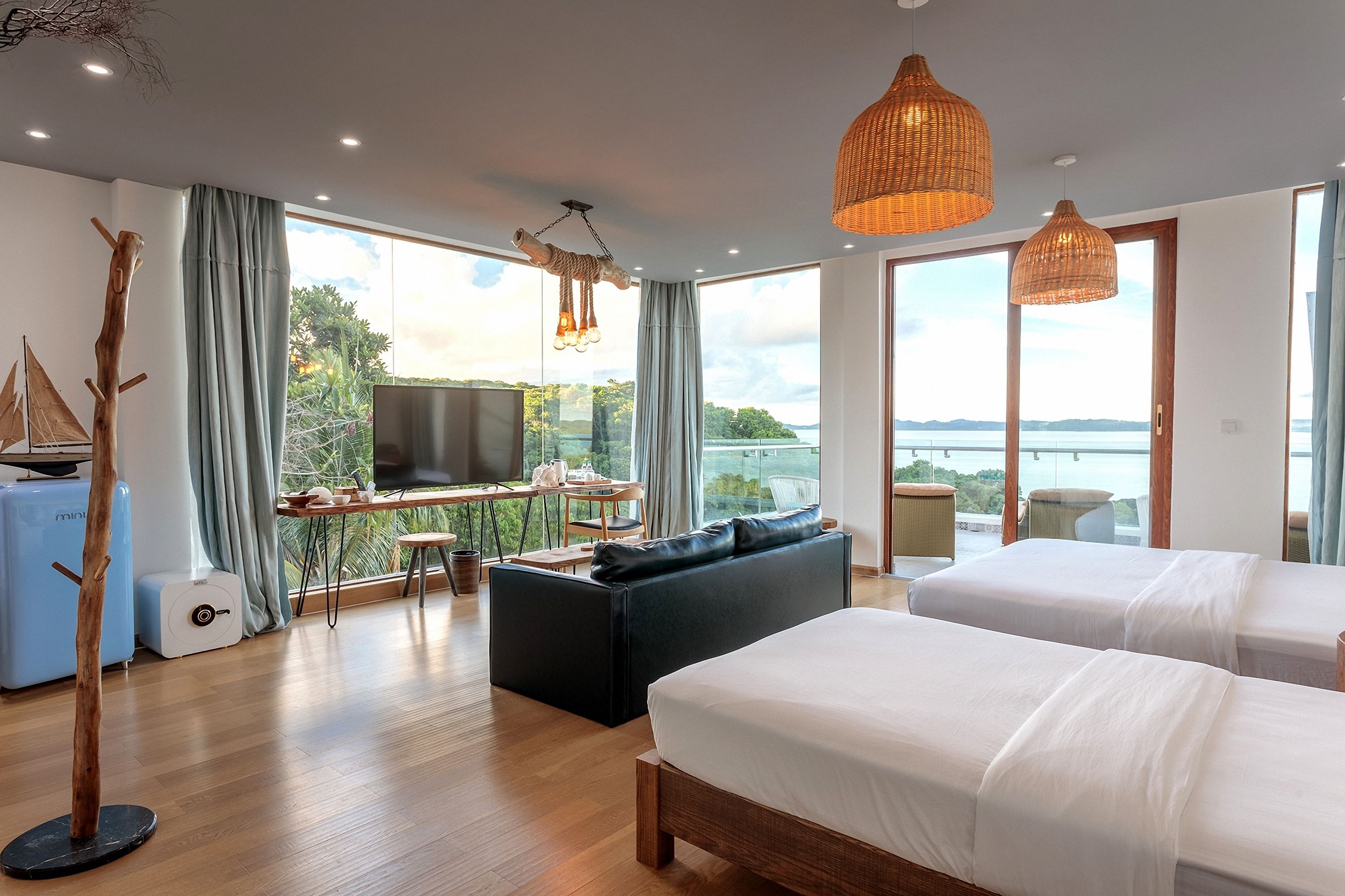 luxury twin room, sea view | in-room safe, soundproofing, free wifi, bed sheets