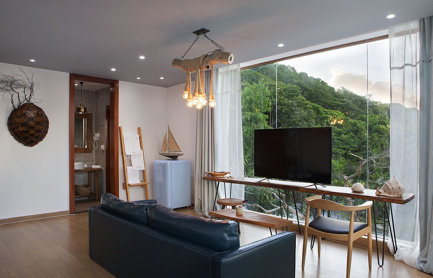 luxury twin room, sea view | in-room safe, soundproofing, free wifi, bed sheets