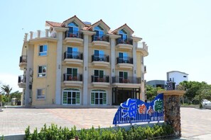 Front of property - Island On The Sea (Hengchun)