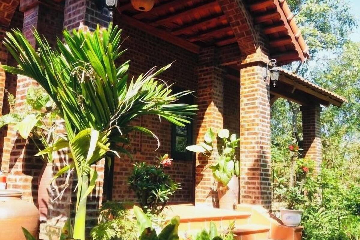 Deluxe Bungalow with water view