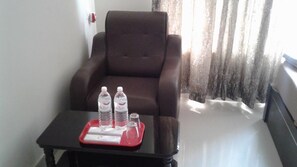 تلفزيون بشاشة مسطحة