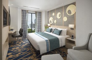 Deluxe Room | Hypo-allergenic bedding, minibar, in-room safe, desk - Solitaire Bangkok Sukhumvit 11 (Bangkok)