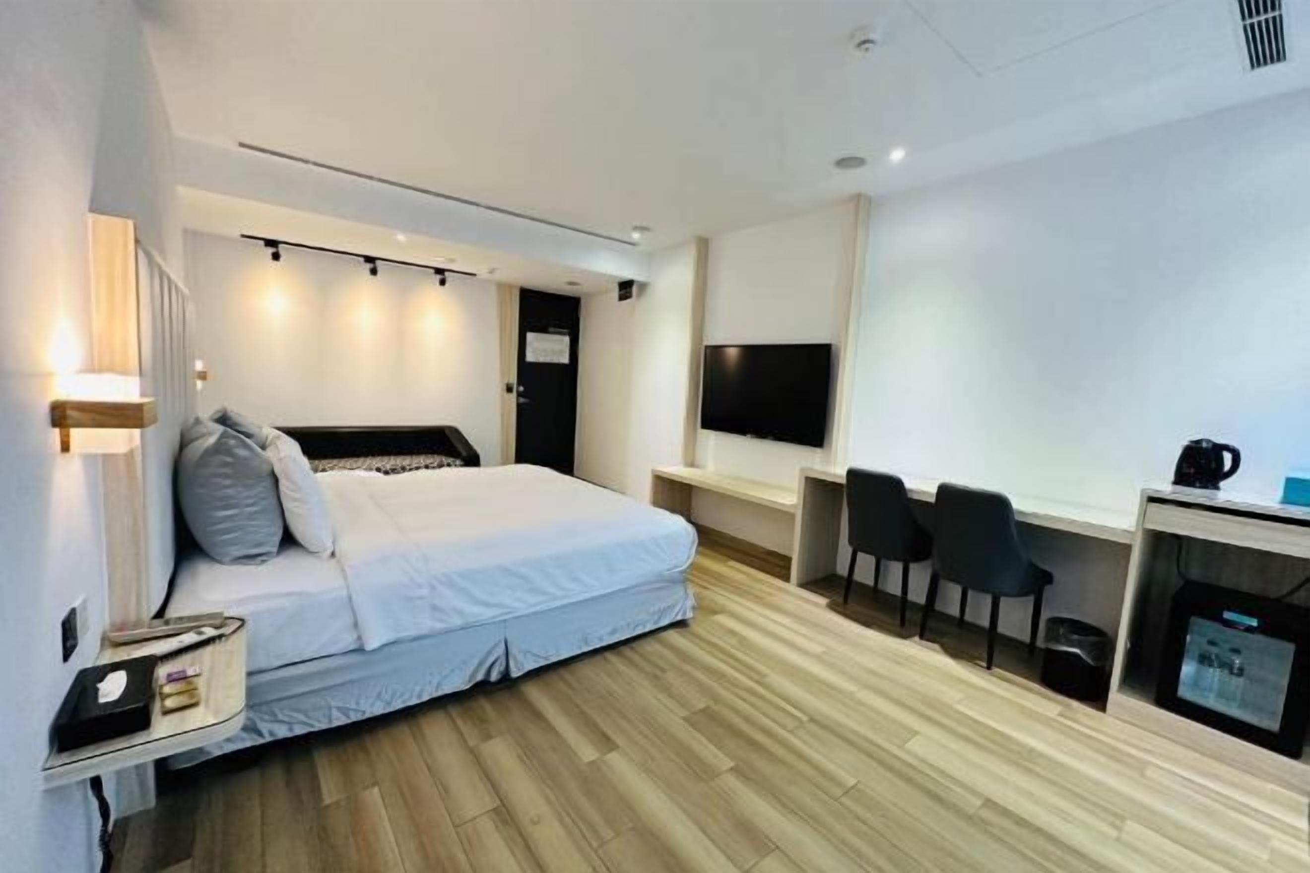 Schreibtisch, schallisolierte Zimmer, kostenloses WLAN, Bettwäsche