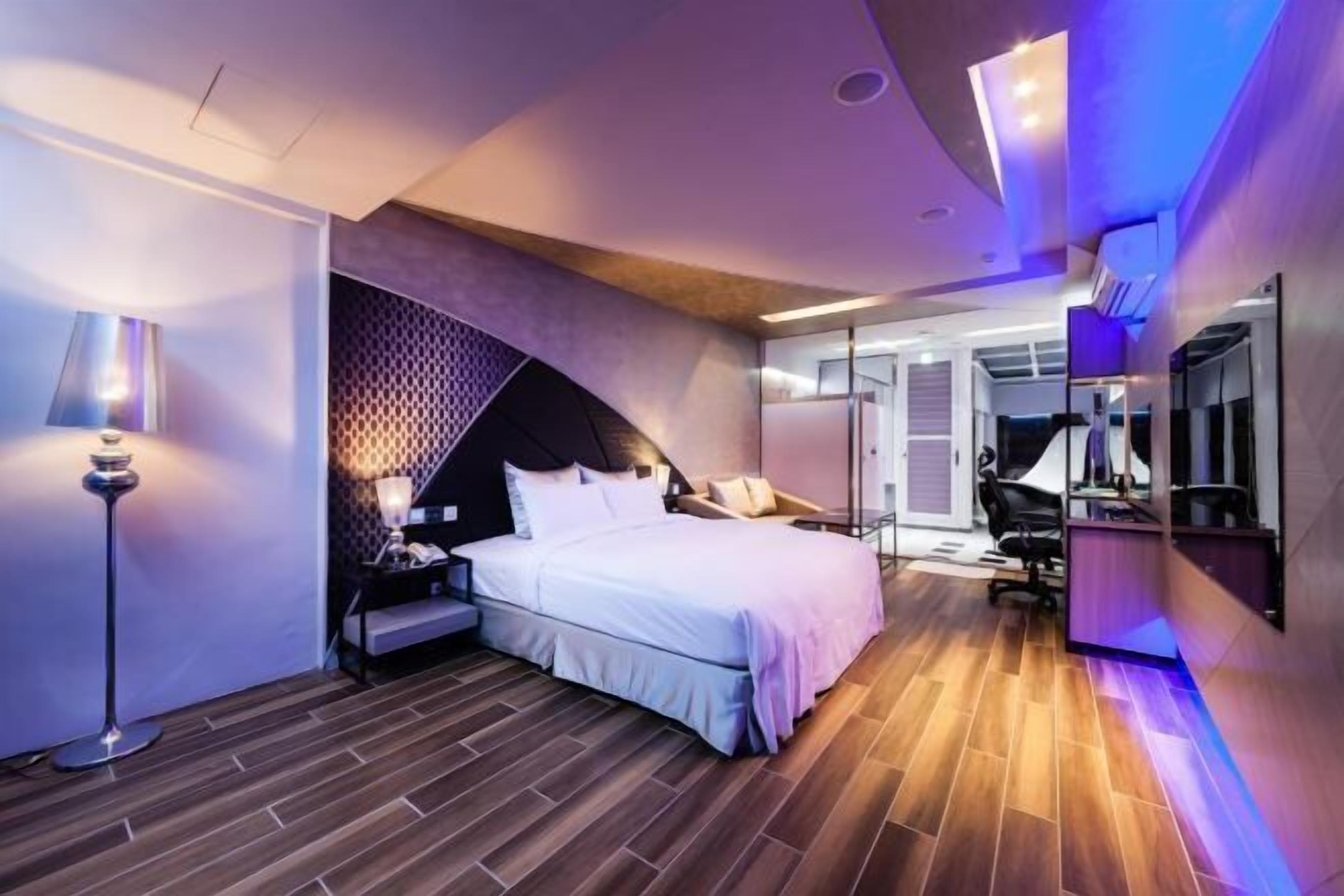 Schreibtisch, schallisolierte Zimmer, kostenloses WLAN, Bettwäsche