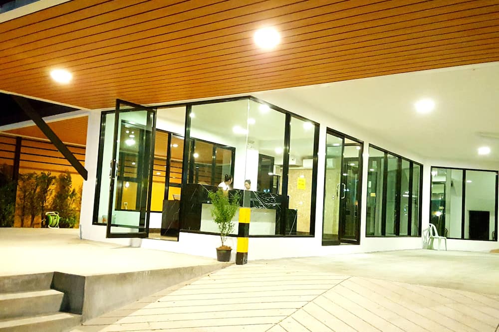 The All 24 Luxury Residence