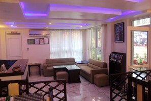 Lobby sitting area - Kathmandu Merry Hotel  (Kathmandu)