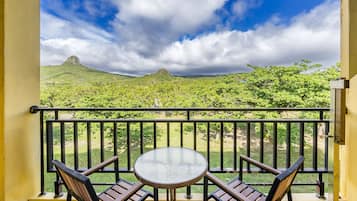 Double Room, Bathtub, Mountain View | Balcony