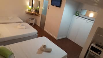 Family Room (Inner) | In-room safe, desk, iron/ironing board