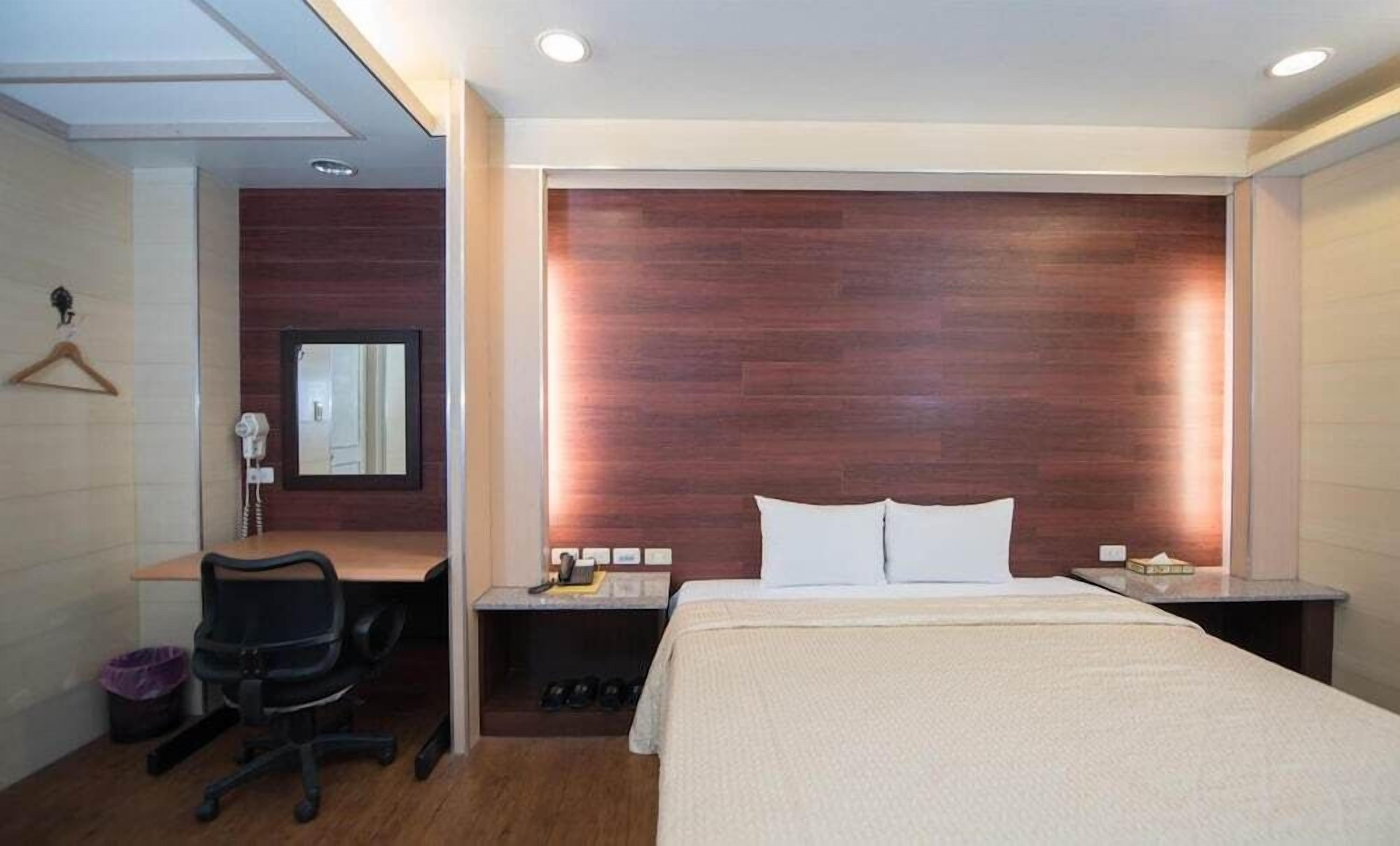 Blackout drapes, iron/ironing board, free WiFi, bed sheets