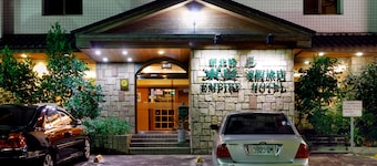 Empire Hotel