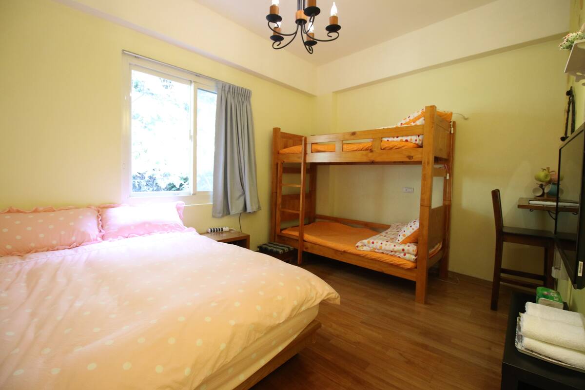 Desk, blackout curtains, rollaway beds, free WiFi