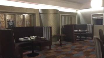 Breakfast, lunch, dinner served; British cuisine