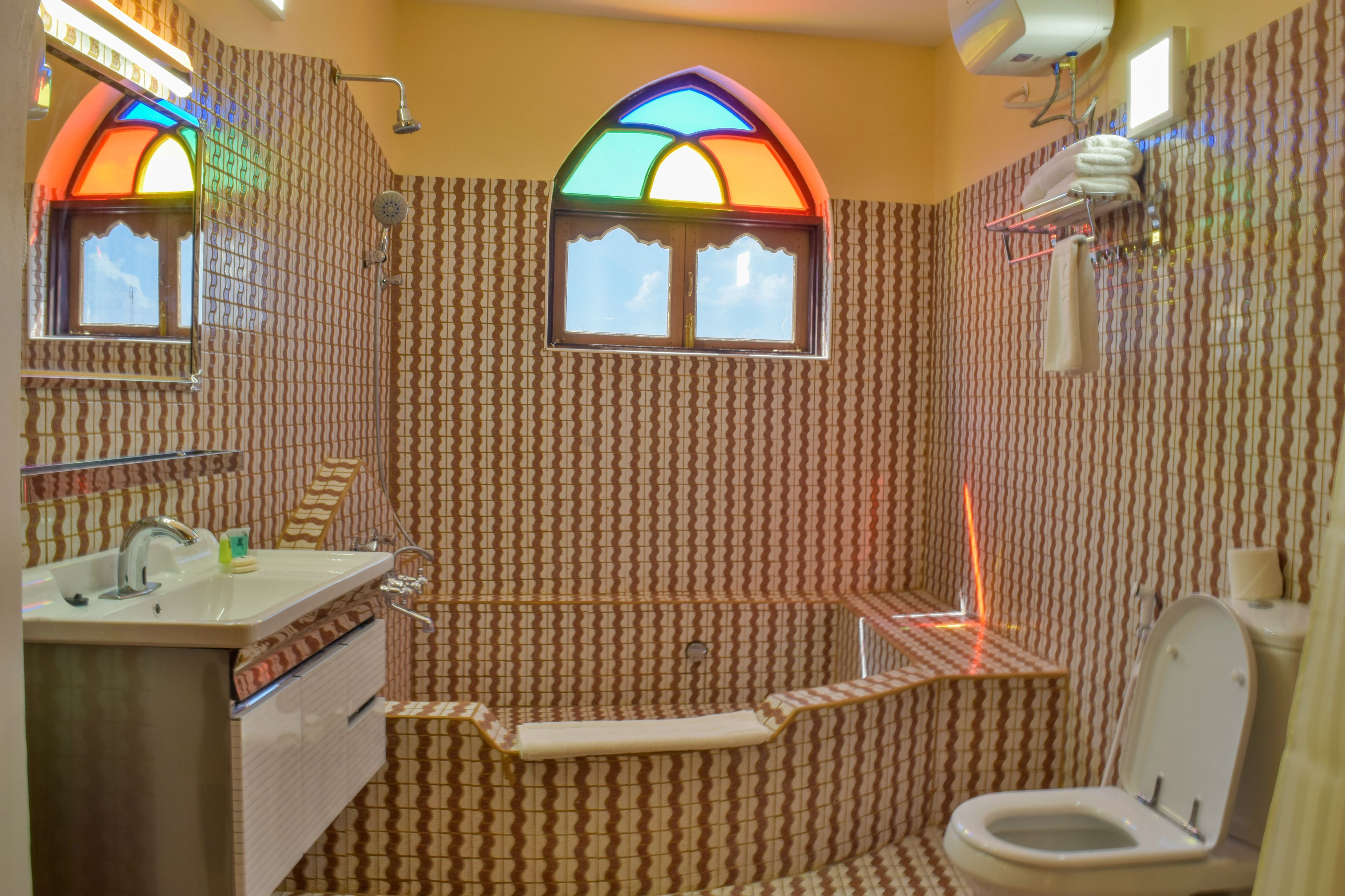 superior double room | bathroom | combined shower/bathtub, free toiletries, towels, soap