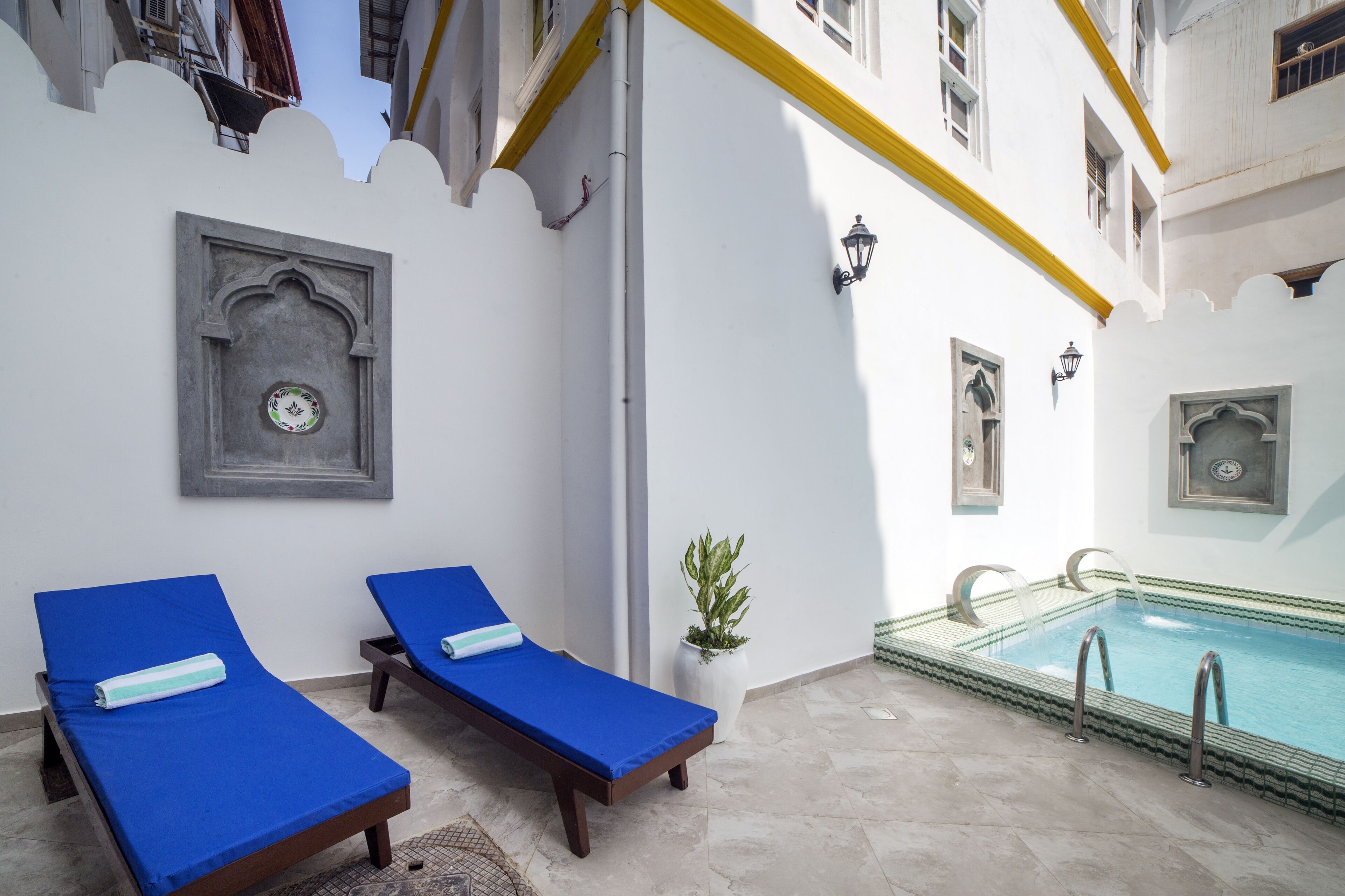 couples treatment room(s)