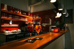 Bar (en el alojamiento)