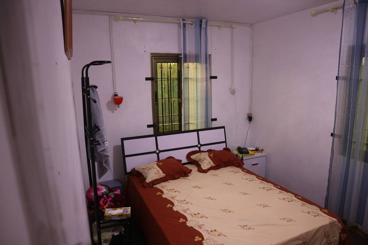 In-room safe, desk, iron/ironing board, free cots/infant beds