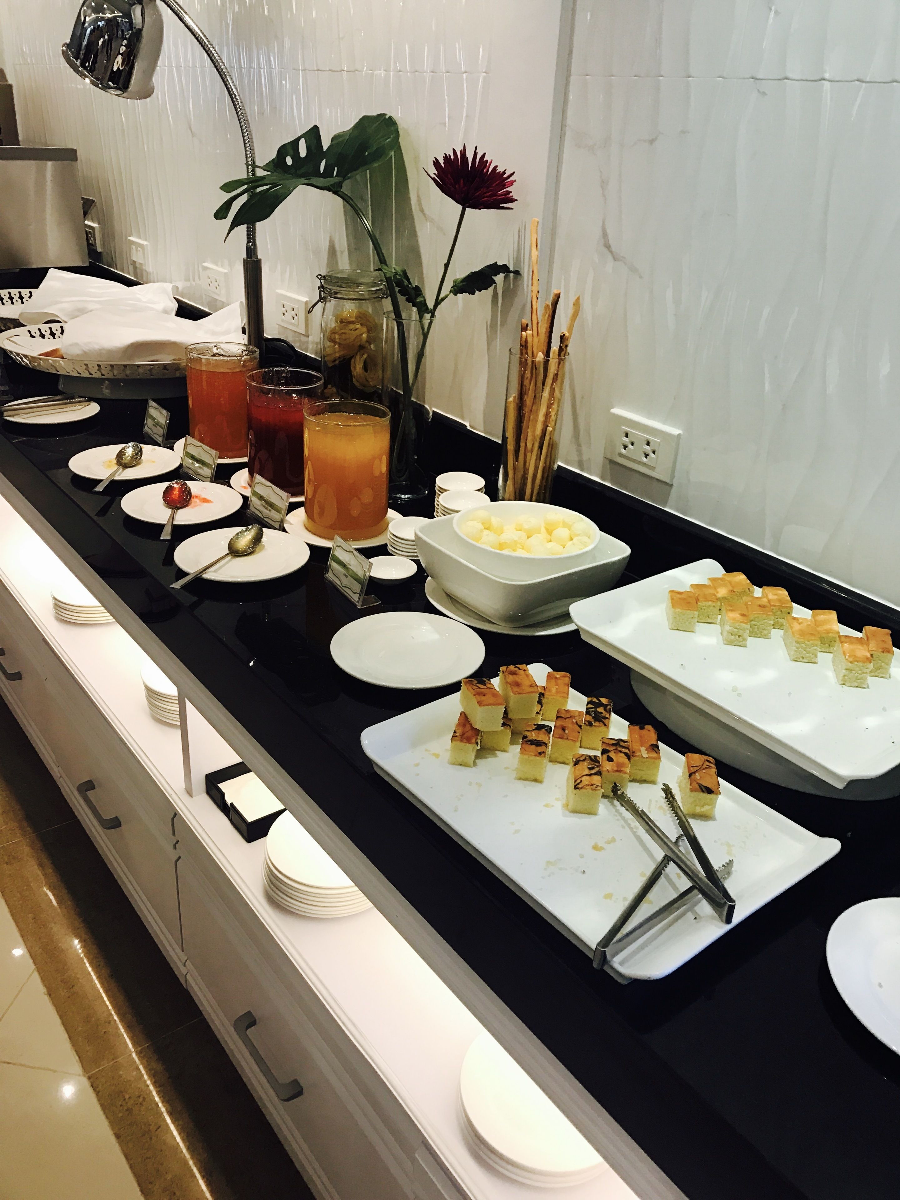 Café da manhã inglês todos os dias (THB 300 por pessoa) 