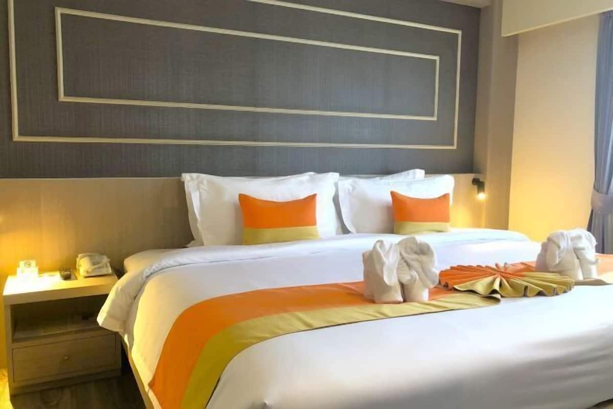 1 bedroom, minibar, in-room safe, desk