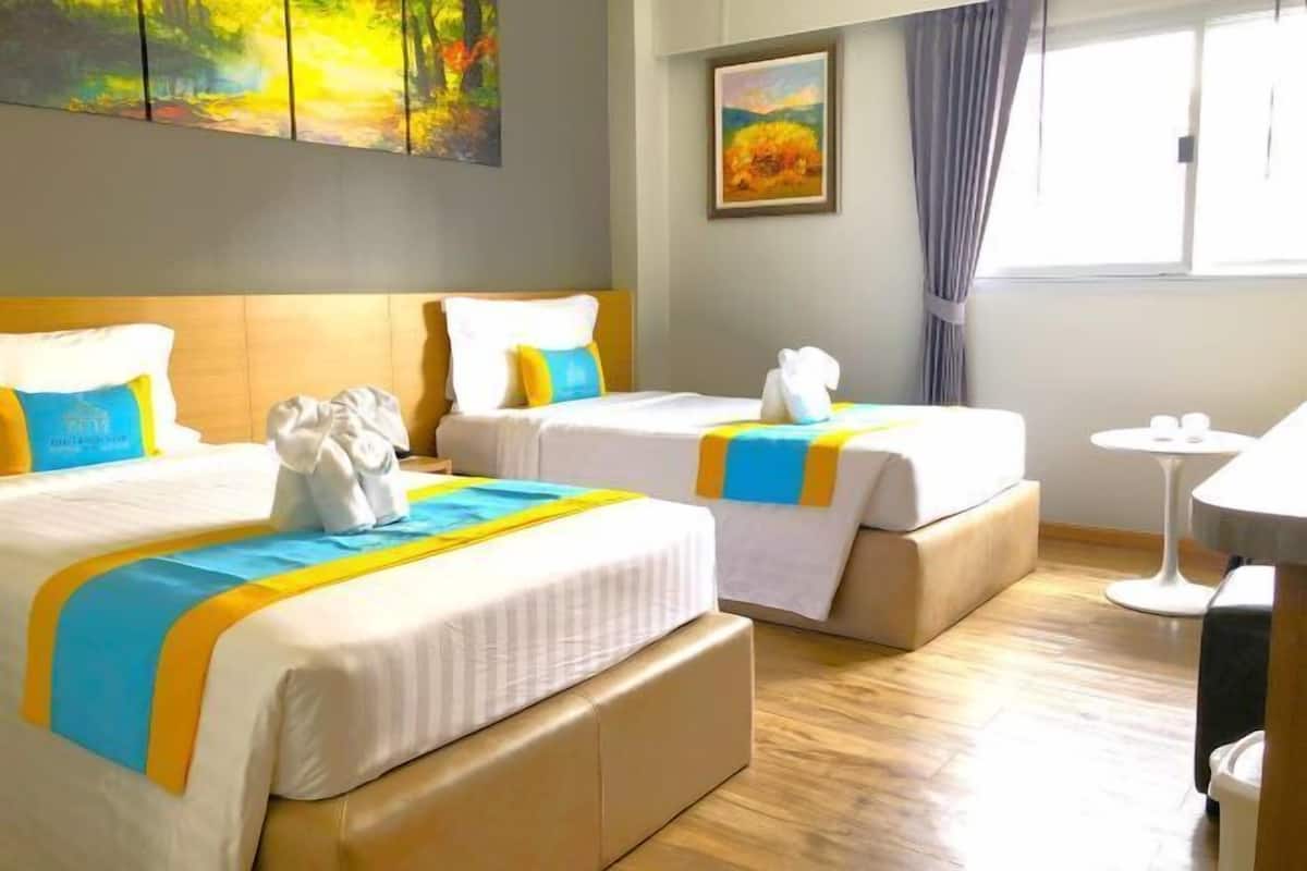 1 bedroom, minibar, in-room safe, desk