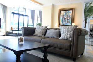 로비 좌석 공간