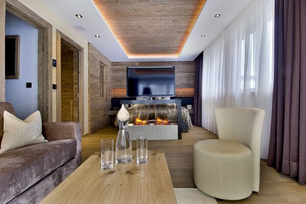 Premium bedding, minibar, in-room safe, individually decorated