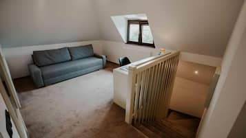 Habitación doble estándar | Sala de estar | Televisión de pantalla plana