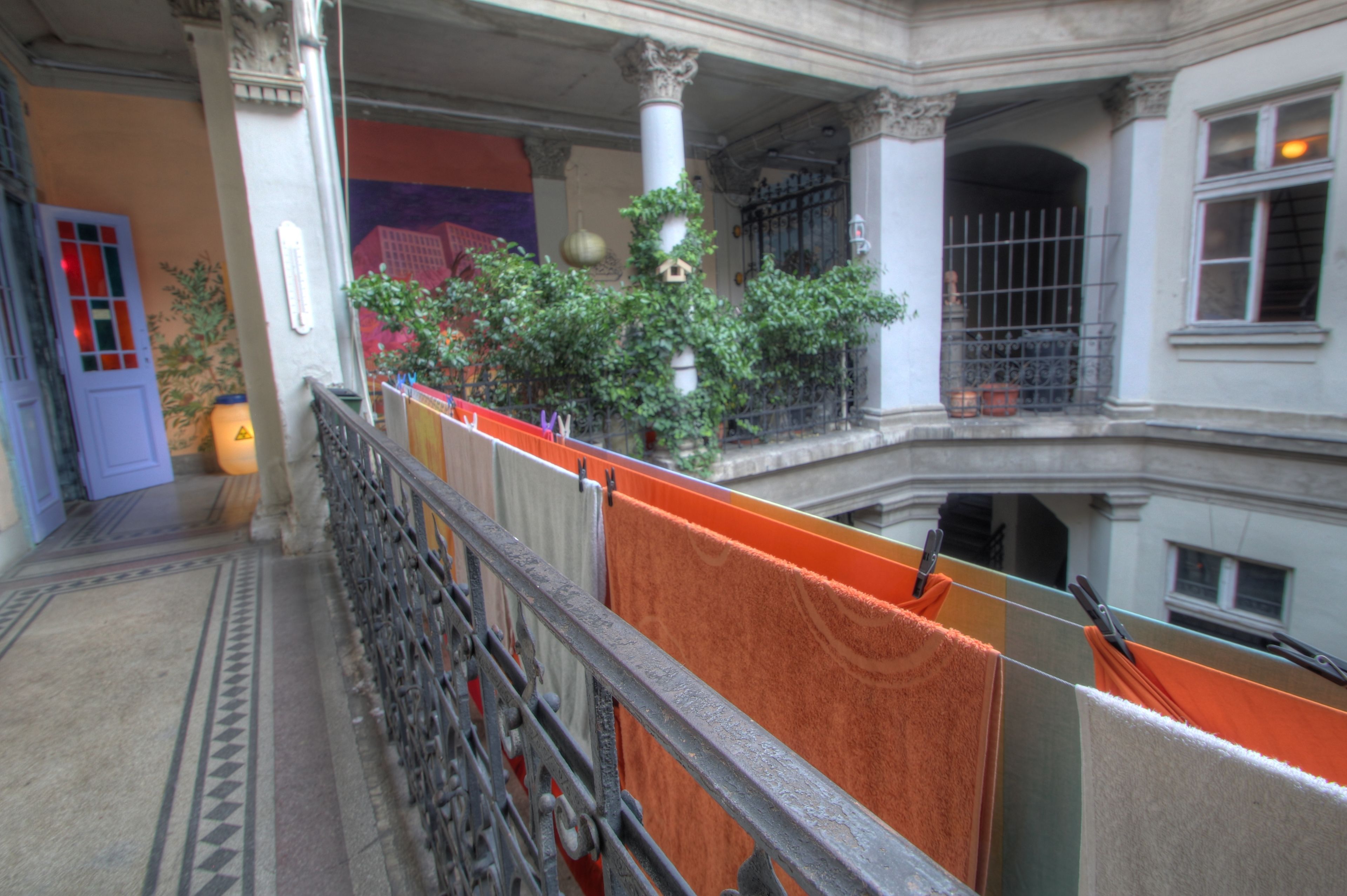 Photo - Lavender Circus Hostel, Doubles & Ensuites