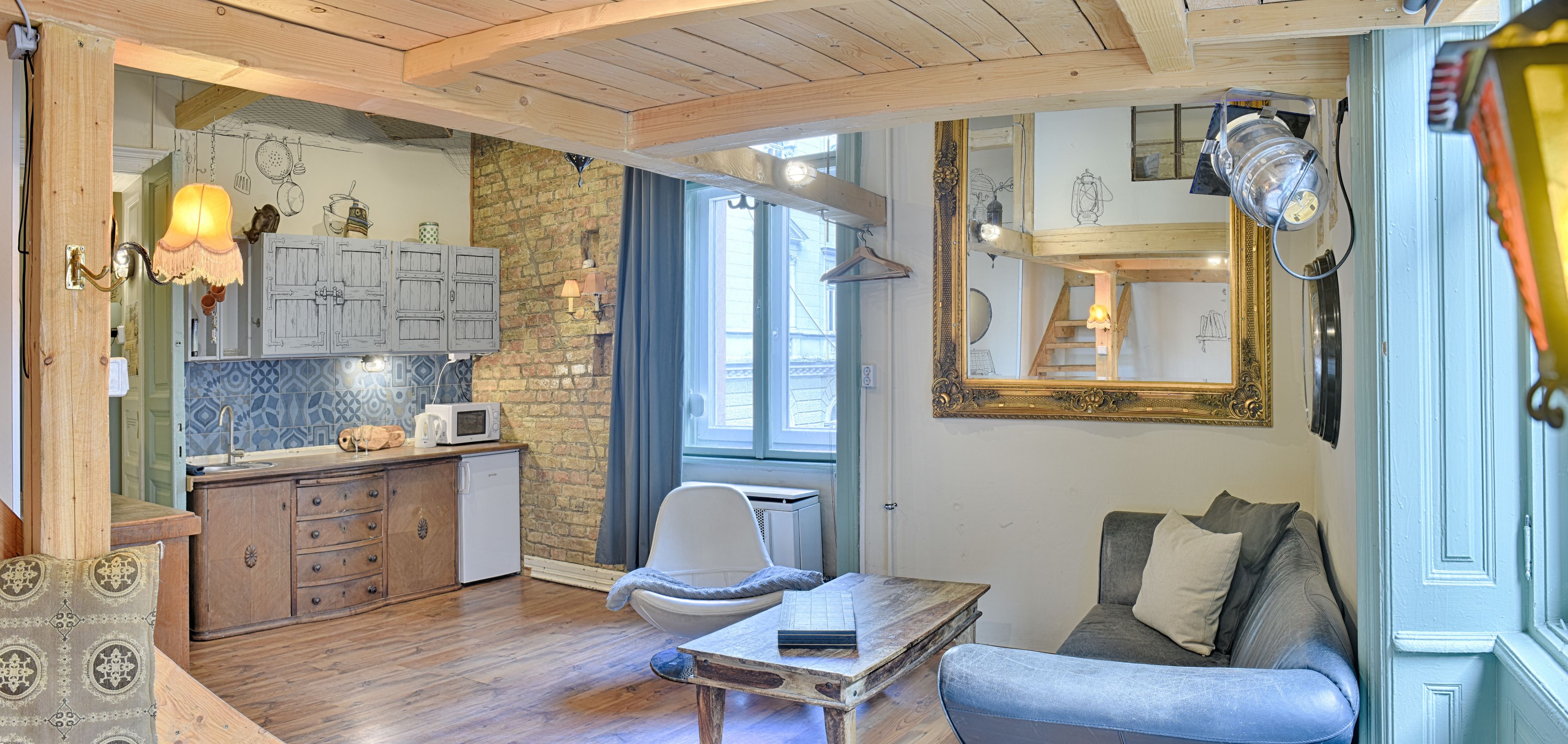 Photo - Lavender Circus Hostel, Doubles & Ensuites