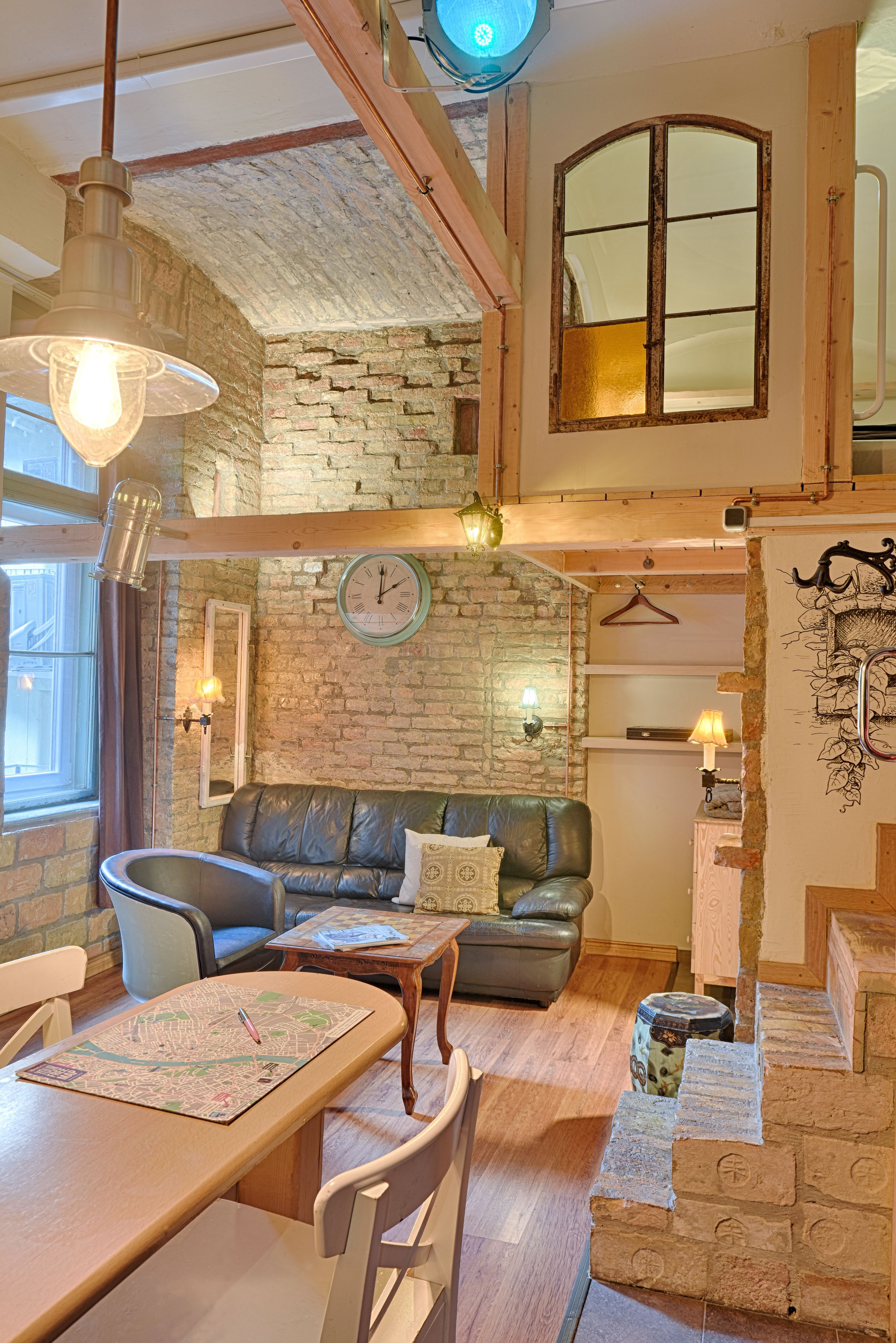 Apartemen Eksklusif | Didekorasi berbeda-beda dan Wi-Fi gratis