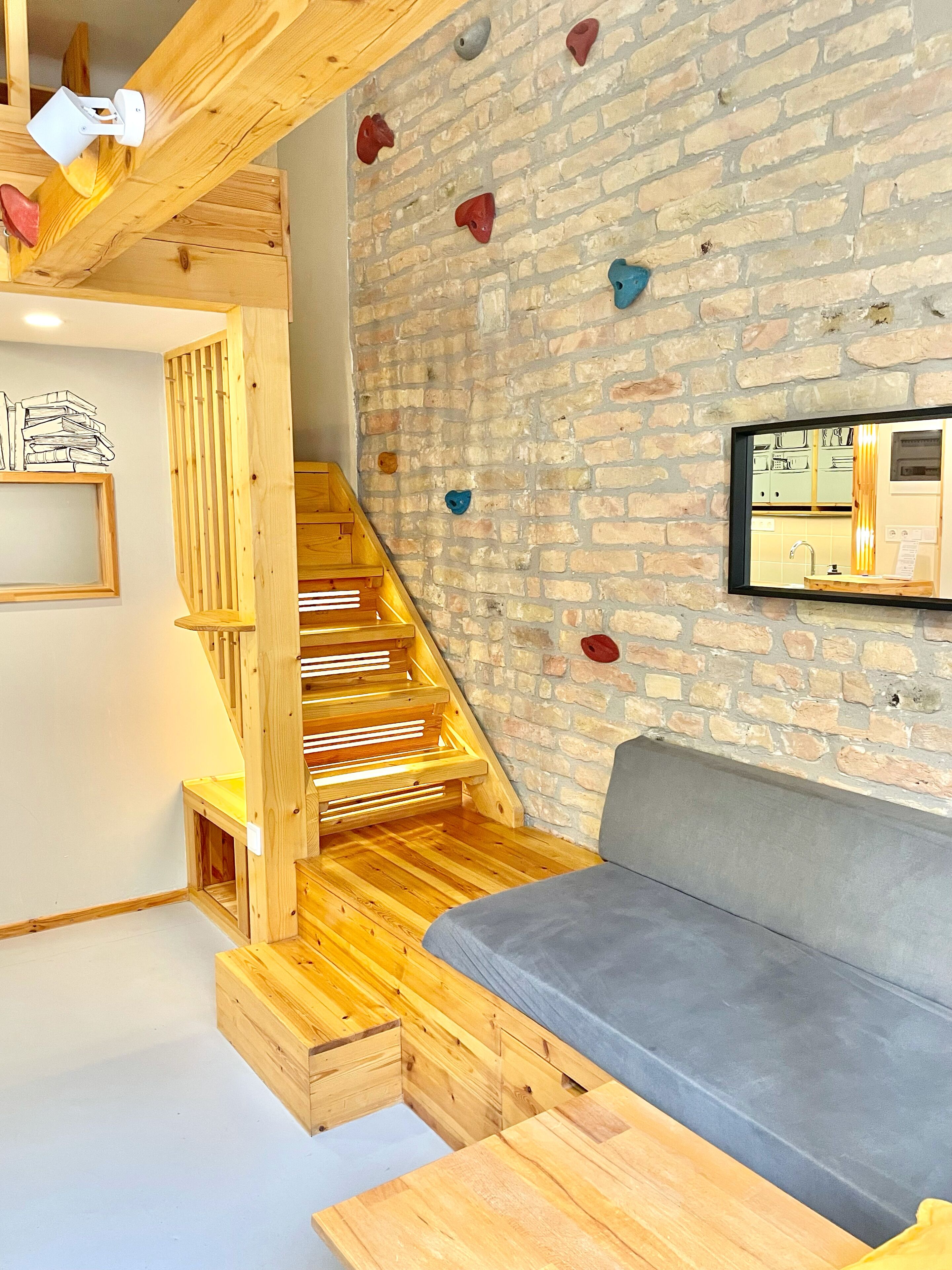 Photo - Lavender Circus Hostel, Doubles & Ensuites