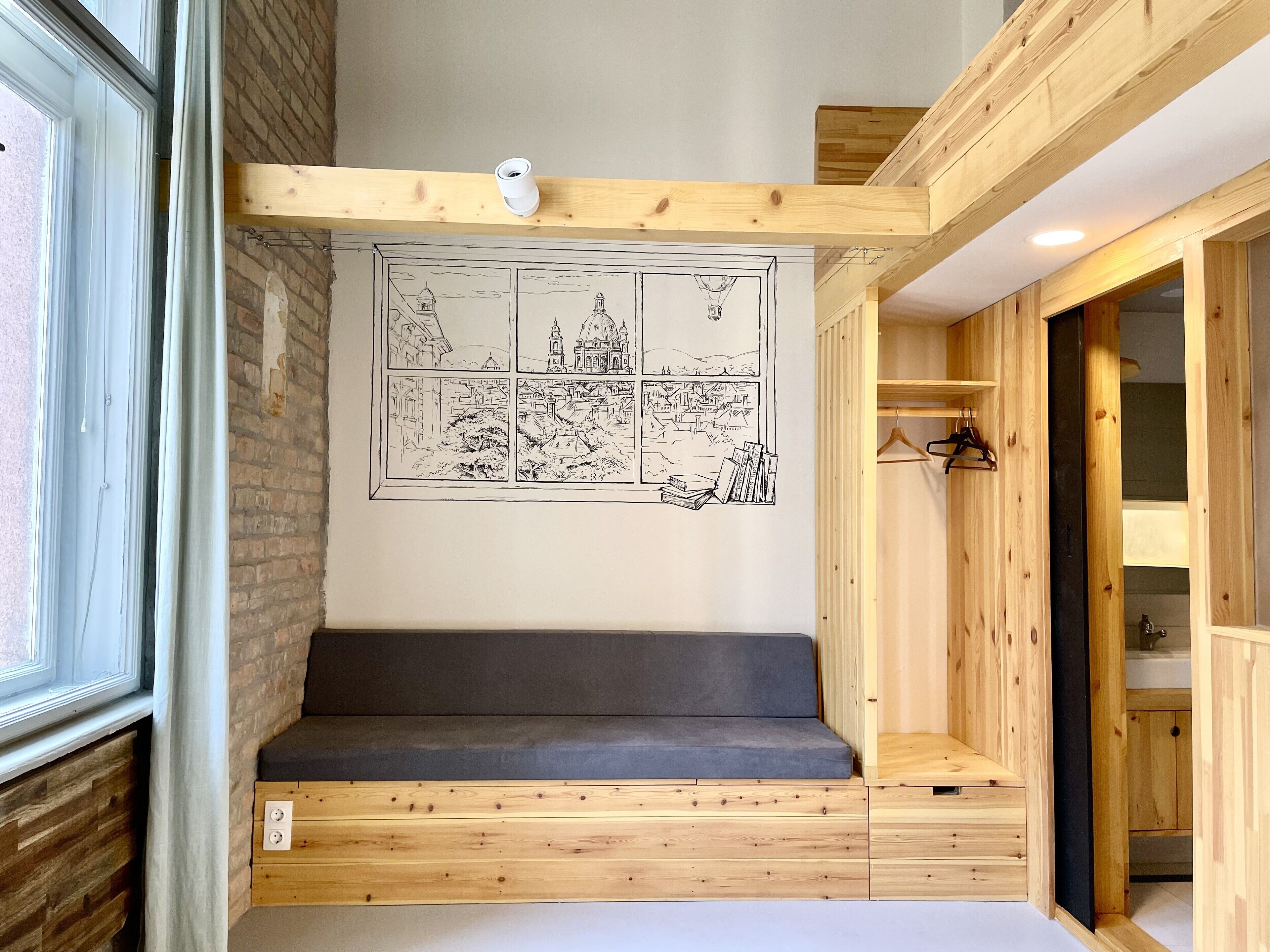 Photo - Lavender Circus Hostel, Doubles & Ensuites