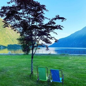 Televisión de pantalla plana 28 pulgadas con canales premium, televisión