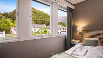 Traditional Double Room, 2 Twin Beds | Down comforters, pillowtop beds, individually decorated, desk