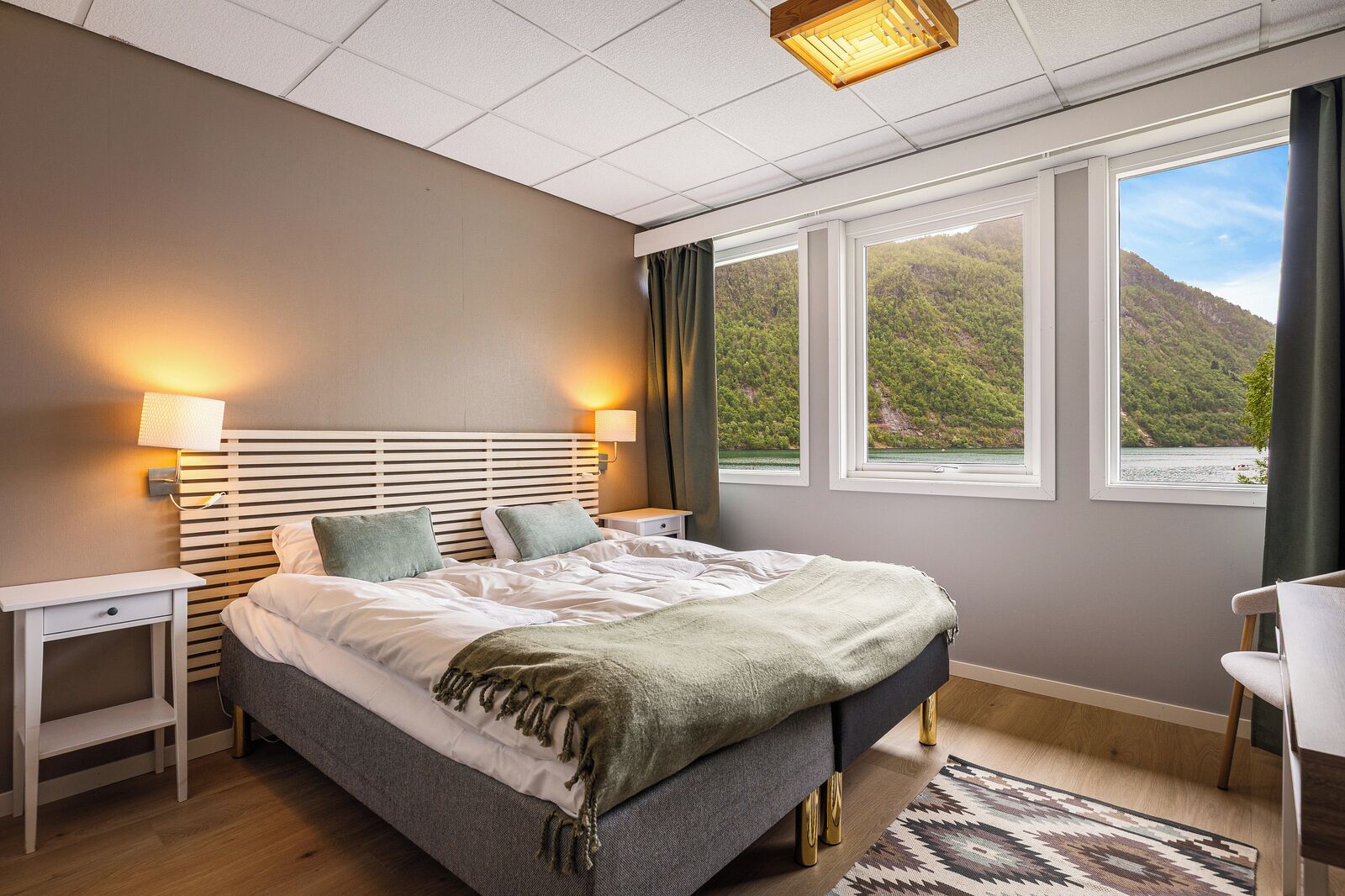 Traditional Double Room, 2 Twin Beds, Sea View | Down comforters, pillowtop beds, individually decorated, desk