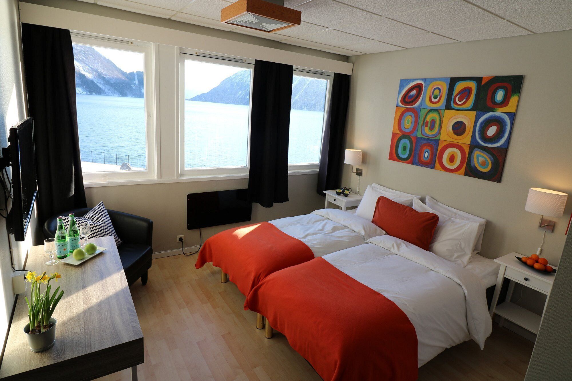 ألحفة محشوة بالريش وأسرّة بطبقة علوية مريحة وبديكورات فريدة لكل غرفة