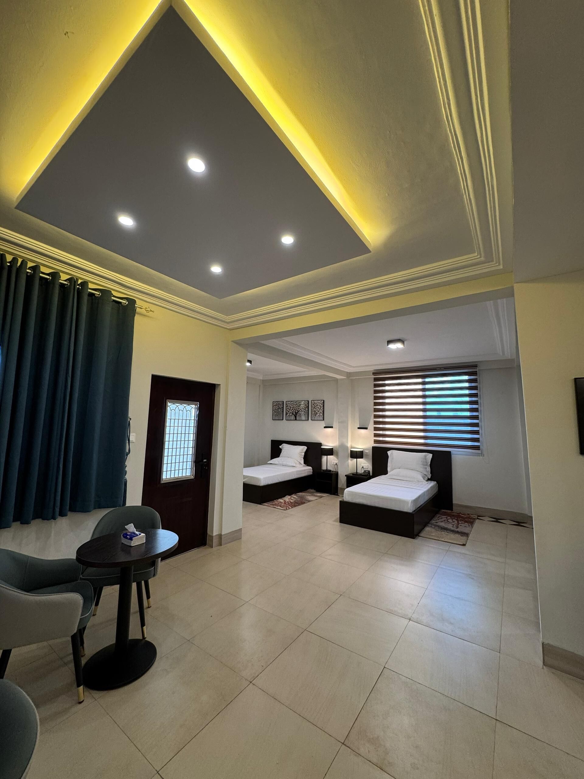 deluxe twin room | desk, iron/ironing board, free wifi, bed sheets