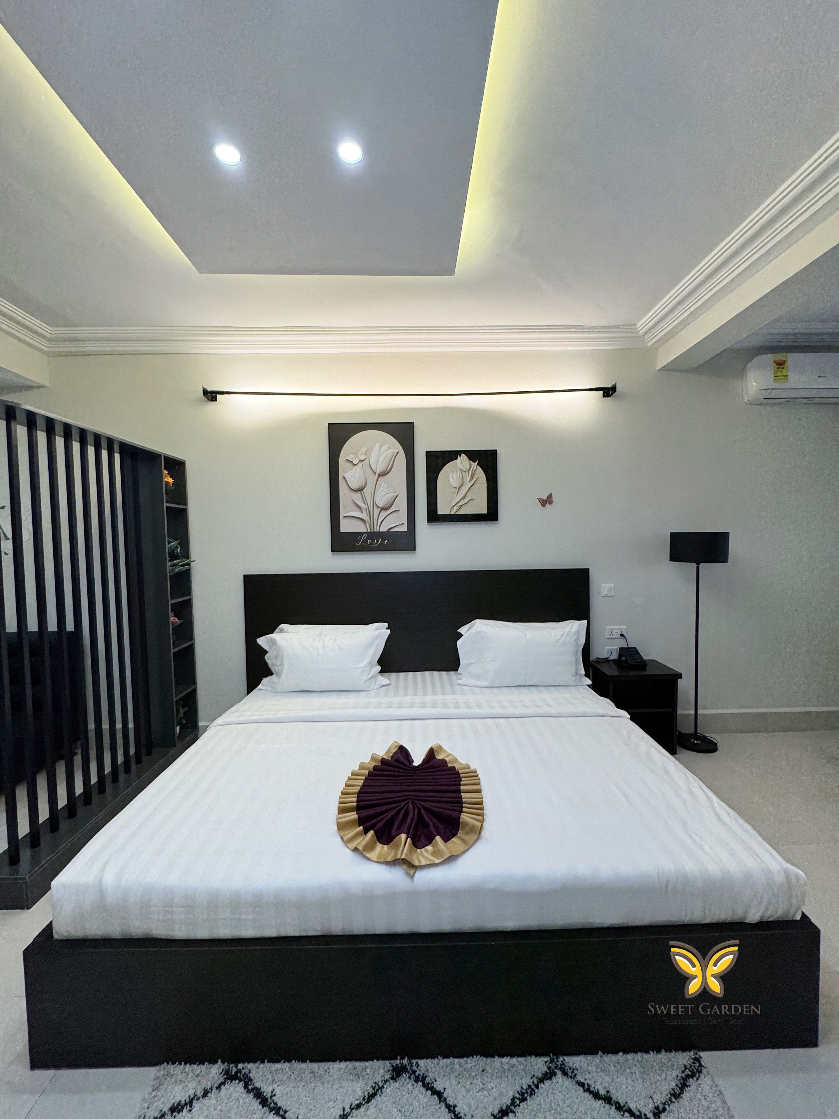 executive double room | desk, iron/ironing board, free wifi, bed sheets