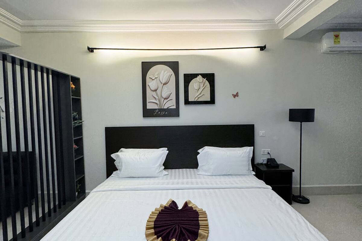 executive double room | desk, iron/ironing board, free wifi, bed sheets